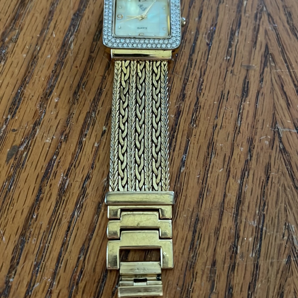 Colleen Lopez Watch View 3